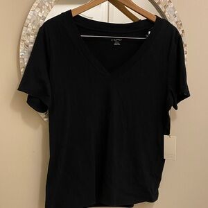 NWT Z Supply Essentials Black V-Neck Short Sleeve Tee